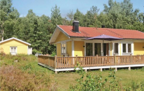 Beautiful Home In Ljusterö With Kitchen in Ljusterö